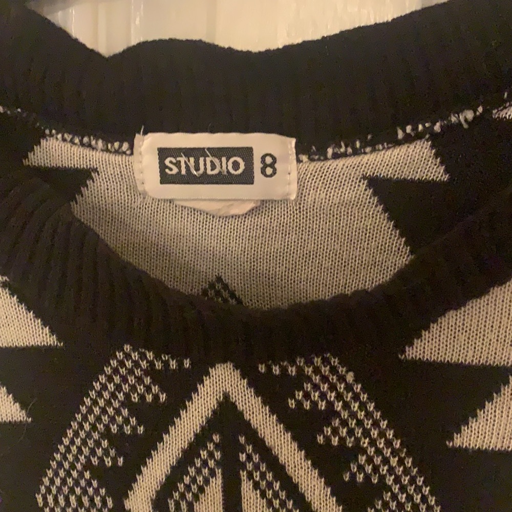 Sweater - Picture 2 of 3